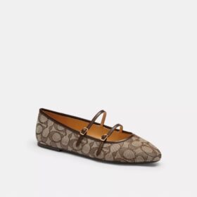 Mary Janes med dobbel spenne i vår karakteristiske jacquard