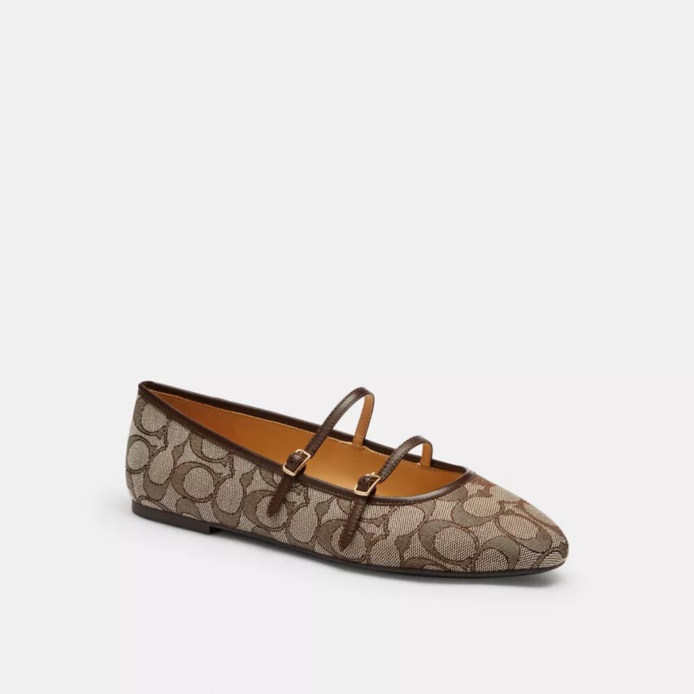 Mary Janes med dobbel spenne i vår karakteristiske jacquard