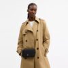 Mila-crossbody-veske med Signature Canvas
