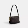 Mini Carey-crossbody-veske i Signature Canvas