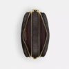 Mini Carey-crossbody-veske i Signature Canvas