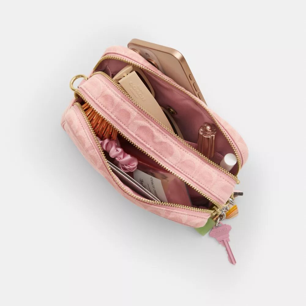 Mini Carey-crossbody-veske i Signature Denim