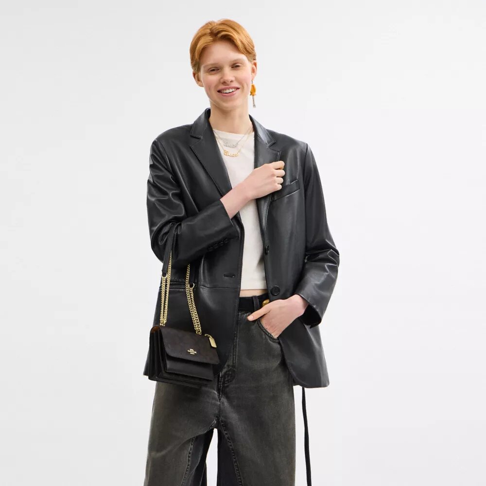 Mini Klare-crossbody-veske i Signature Canvas