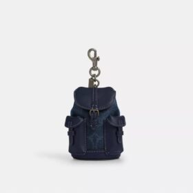 Mini Warner-ryggsekk-veskeanheng i Signature Canvas