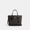 Mollie-tote-veske 25 i Signature Canvas