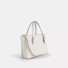 Mollie-tote-veske 25 i Signature Canvas