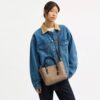 Mollie-tote-veske 25 i Signature Canvas