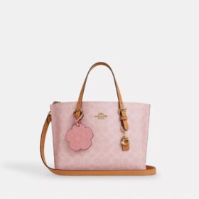Mollie-tote-veske 25 i Signature Canvas med anheng