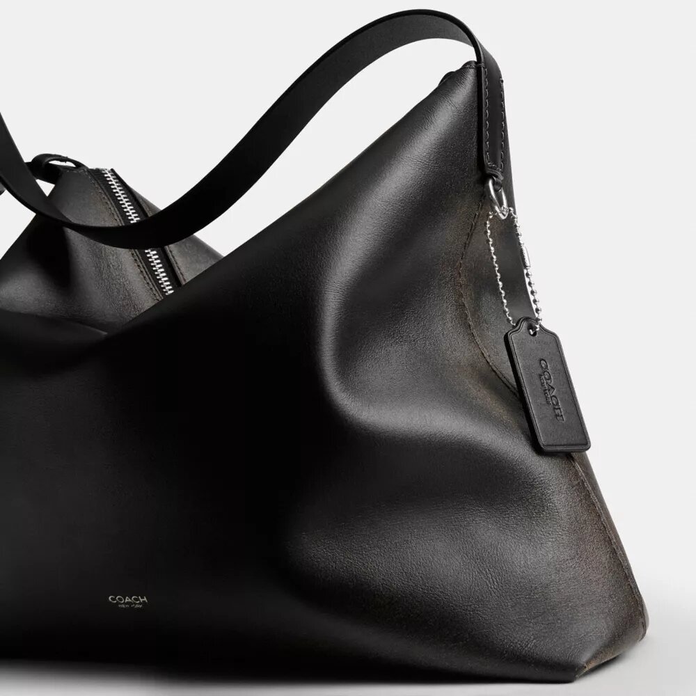 Mott-messengerveske 38 i «Loved Leather»