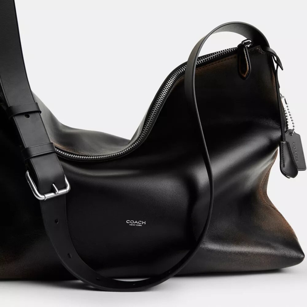 Mott-messengerveske i «Loved Leather»