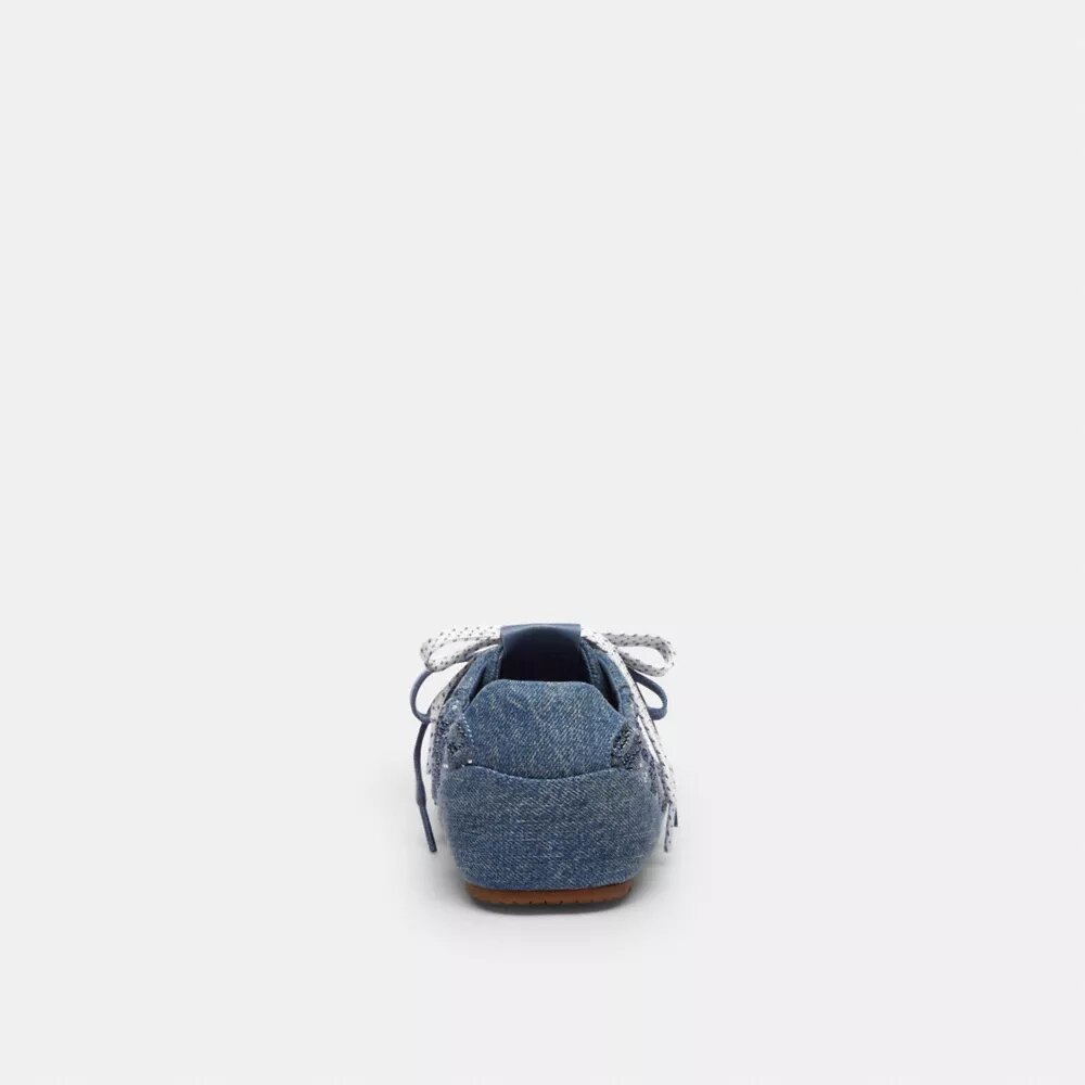 Myke sneakers i vår karakteristiske denim