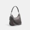 Nolan Hobo-veske i Signature Canvas