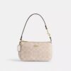 Nolita 19 i Signature Canvas