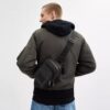 Racer Sling Pack i Signature Canvas