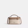 Rainer Crossbody Bag 18 i Signature Canvas