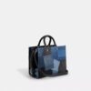 Rogue-vesker med patchwork av gjenbrukt denim