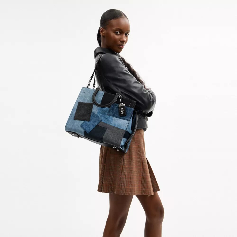 Rogue-vesker med patchwork av gjenbrukt denim