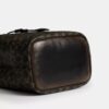 Rowan-bucketbag i «Loved Signature Canvas»-kanvas med anheng