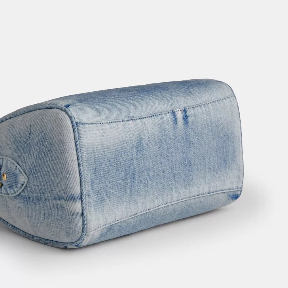 Rowan-skolesekk i «Loved Denim» med anheng