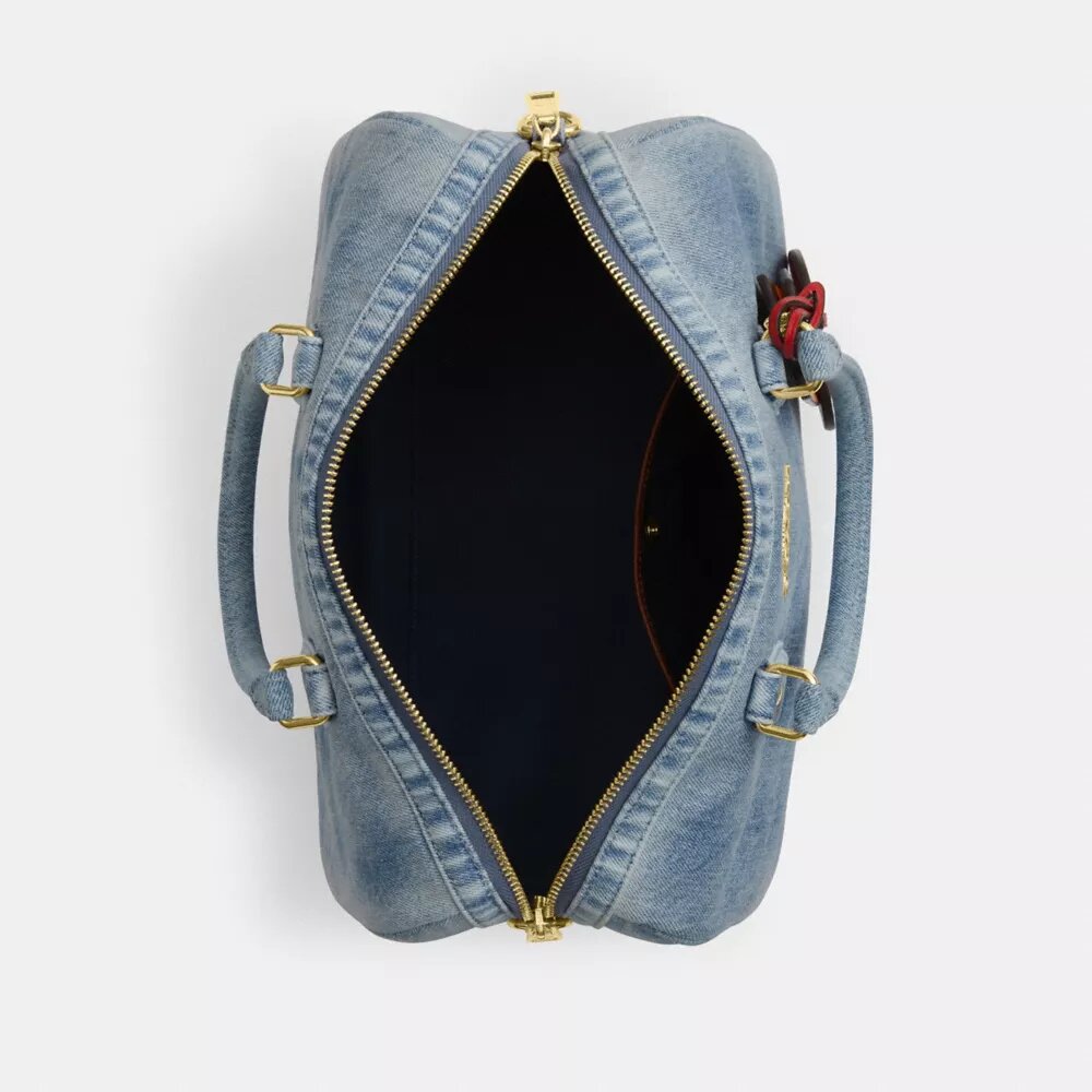 Rowan stor skulderveske i «Loved Denim» med anheng