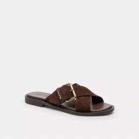 Sandaler med kryssende spenne