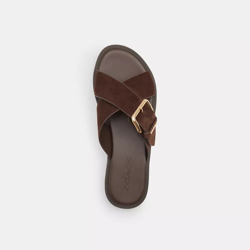 Sandaler med kryssende spenne