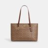 Station-veske i Signature Canvas