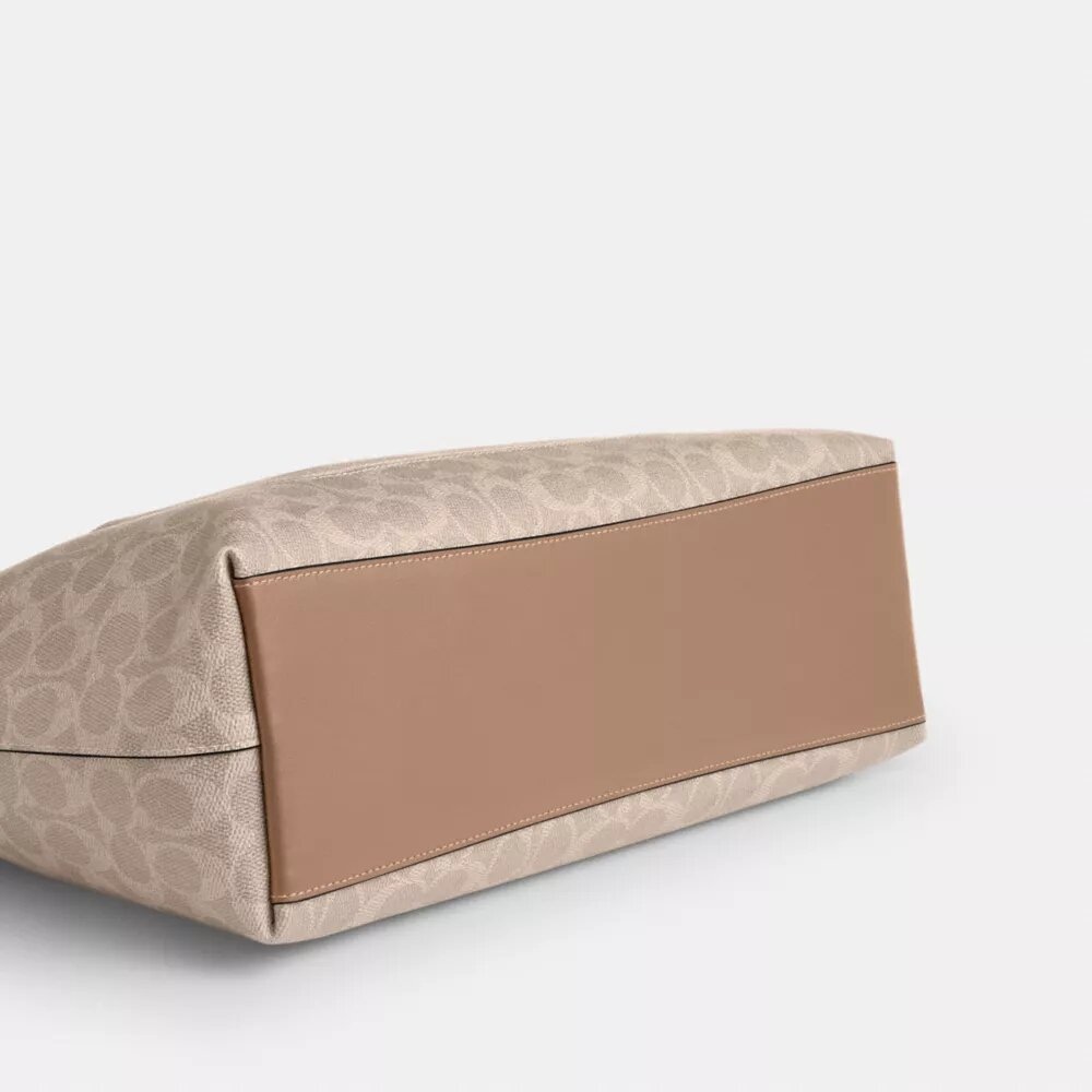 Station-veske i Signature Canvas