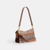 Tabby skulderveske 26 i Crystal Signature Jacquard