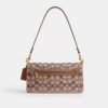Tabby skulderveske 26 i Crystal Signature Jacquard