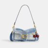 Tabby skulderveske 26 med patchwork av gjenbrukt denim