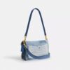 Tabby skulderveske 26 med patchwork av gjenbrukt denim
