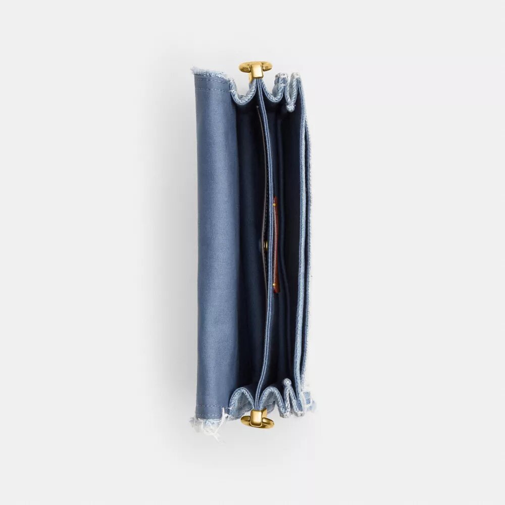 Tabby skulderveske 26 med patchwork av gjenbrukt denim