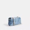 Tabby skulderveske 26 med quiltet patchwork av gjenbrukt denim
