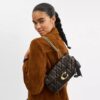 Tabby skulderveske i 26 i «Loved Leather» med vattering