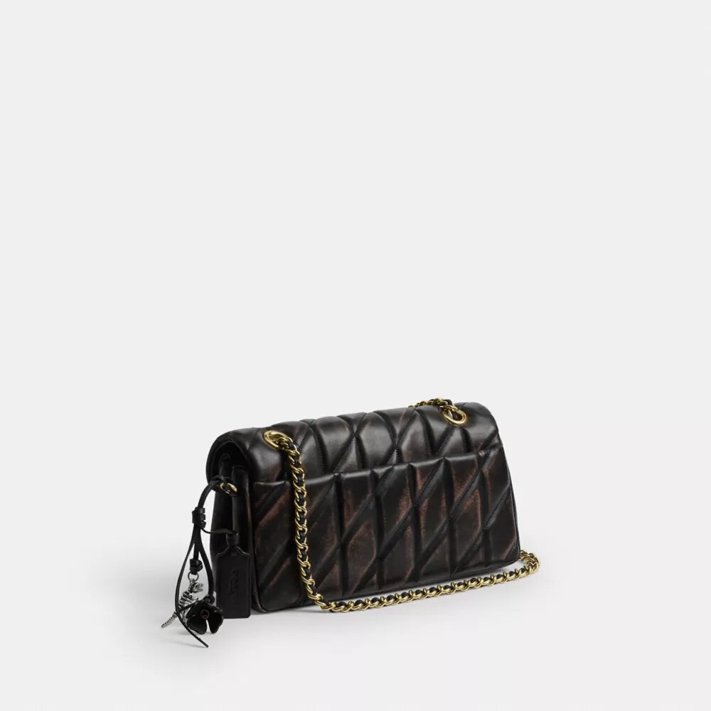 Tabby skulderveske i 26 i «Loved Leather» med vattering