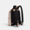 Taylor liten ryggsekk i Signature Canvas