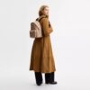 Taylor liten ryggsekk i Signature Canvas