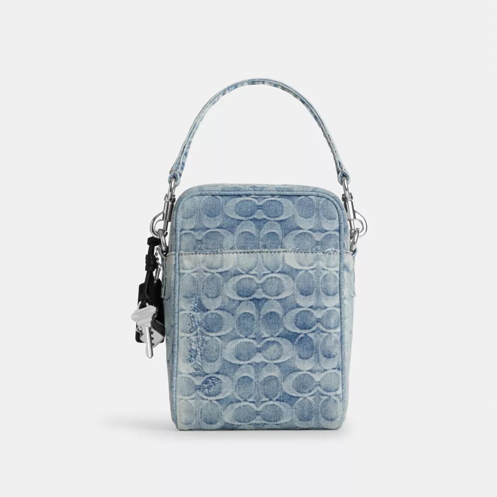 Tristan crossbody-veske 14 i «Loved» Signature-denim med anheng