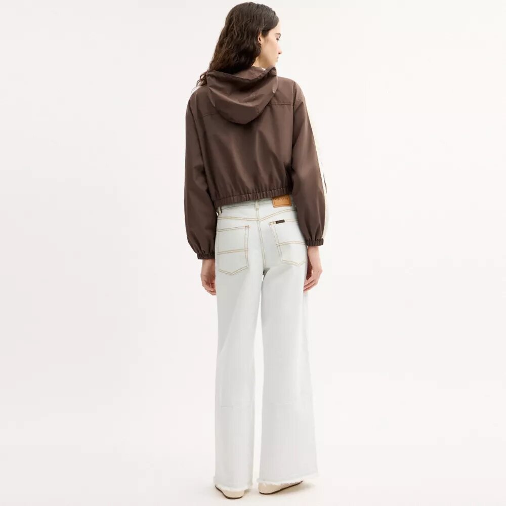 Vindjakke med fargeblokker i resirkulert Polyester
